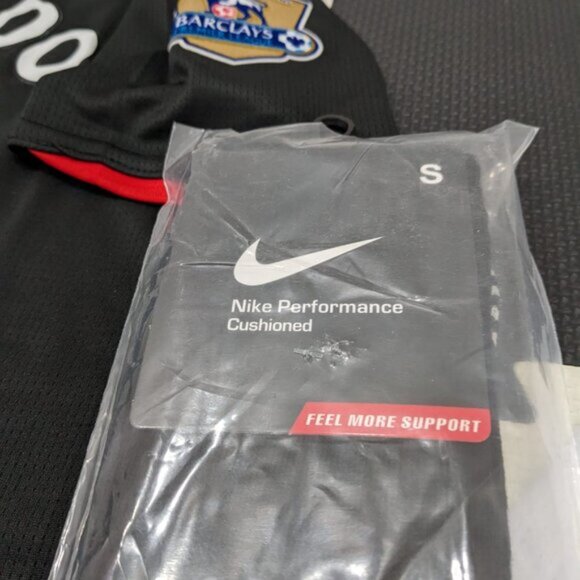 Ronaldo #7 2007/08 Manchester United Away Retro Youth Kit - Picture 13 of 13